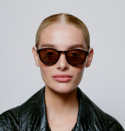 Demi Tortoise Round Unisex UV400 Sunglasses | A.KJÆRBEDE Marvin