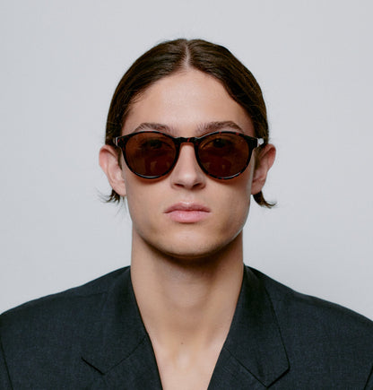 Demi Tortoise Round Unisex UV400 Sunglasses | A.KJÆRBEDE Marvin