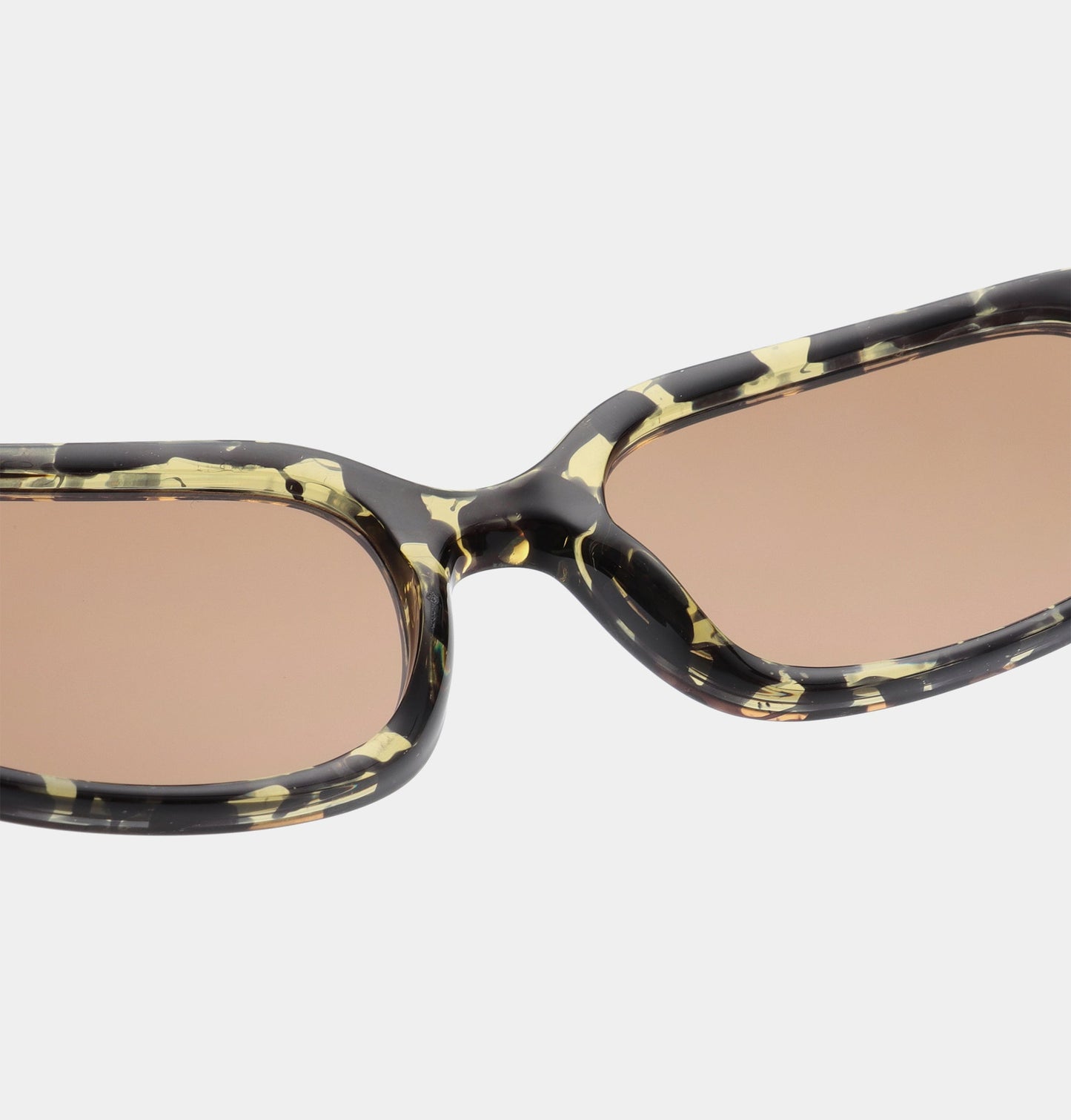 A.KJÆRBEDE WILL Sunglasses l Black Yellow Tortoise Slim Frame