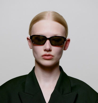 A.KJÆRBEDE WILL Sunglasses l Demi Tortoise
