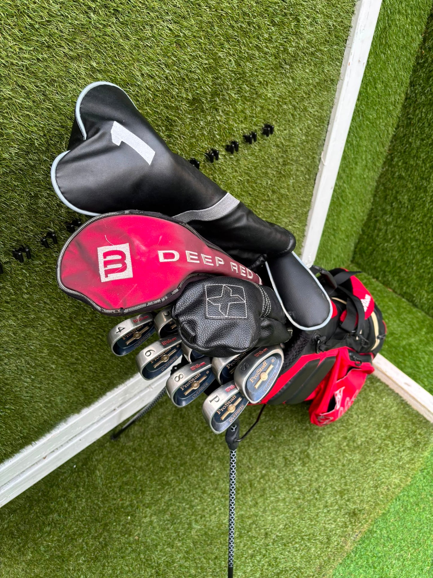 Wilson ProStaff Oversize Irons, Wilson Staff D300 Driver, Wilson Deep Red Woods & Wilson Stand Bag