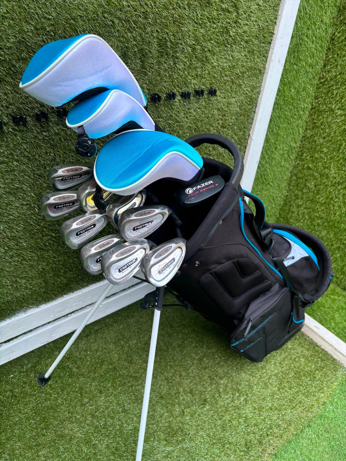 Wilson Matrix Irons 3-SW, Callaway Great Big Bertha Driver, Hybrid & Brand New Stand Bag