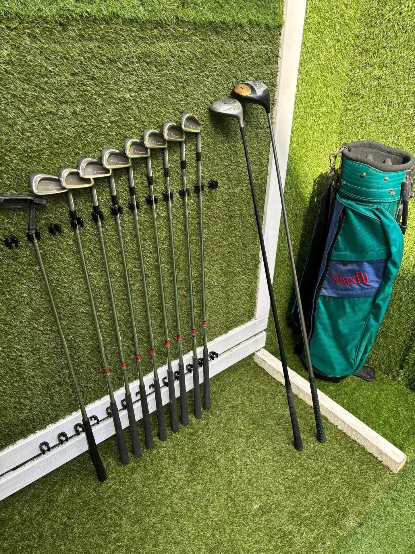 Daiwa SRX-1 Full Set + Hippo Beast Driver + Maxfli Stand Bag £99.00 Free Delivery