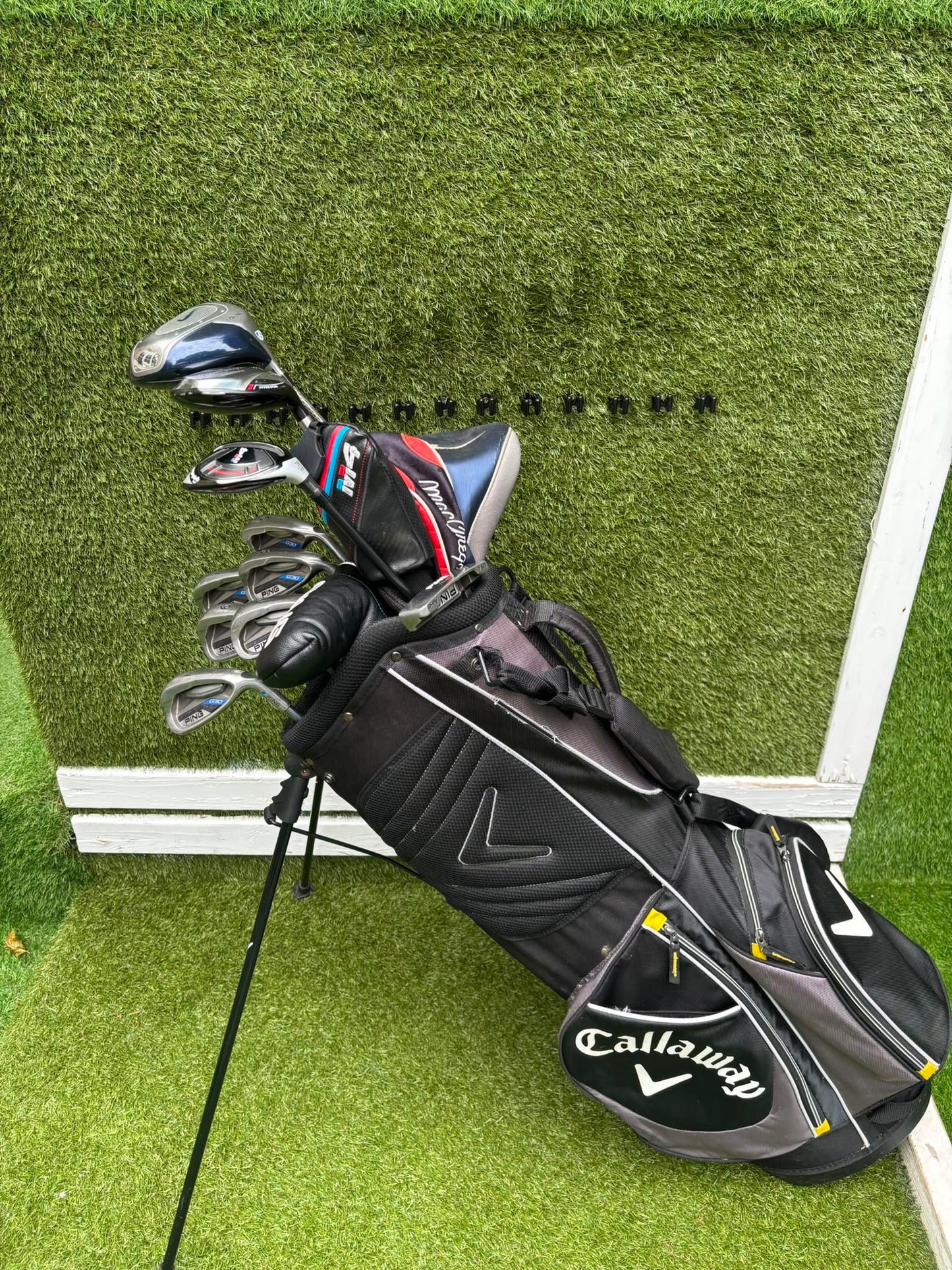 Ping G30 Graphite Irons 6-U, TaylorMade M4 Rescue, Nike SQ Driver & Callaway Stand Bag Stunning Set