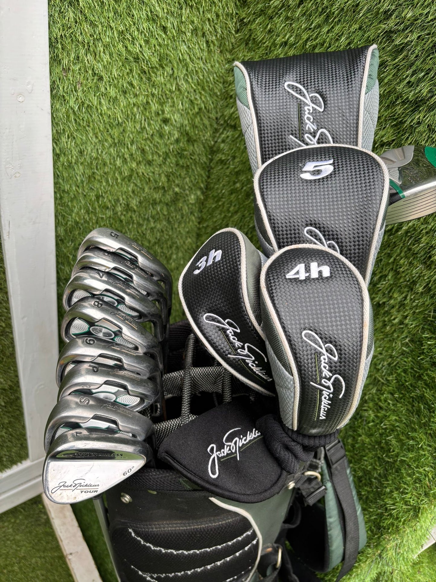 Jack Nicklaus Tour – Full Matching 14-Club Golf Set + Bag £294 + Free Delivery