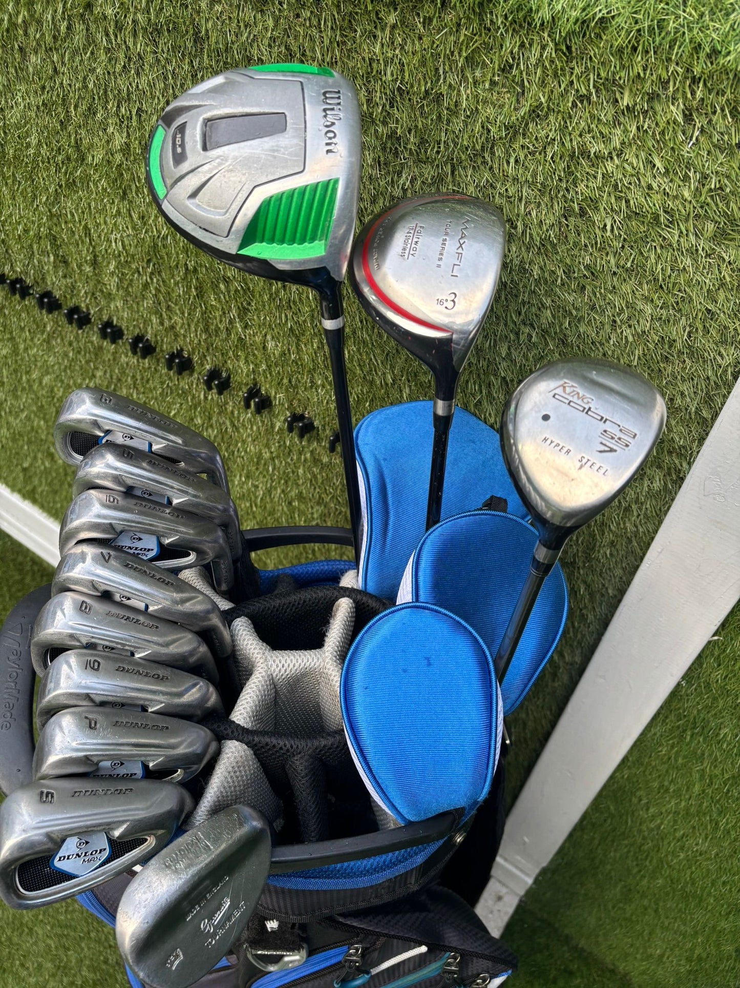 Dunlop Max Irons (3, 5–SW) + Cobra SS Hyper Steel 7 Wood + Driver + TaylorMade Cart Bag Free P&P