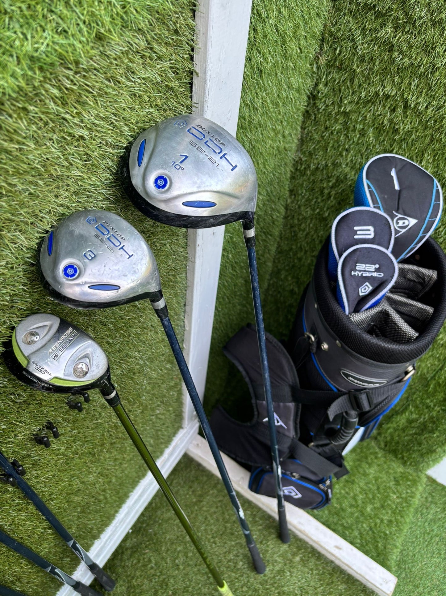 Dunlop DDH SB-21 Golf Set with Benross Hybrid & Stand Bag - Free DPD Delivery