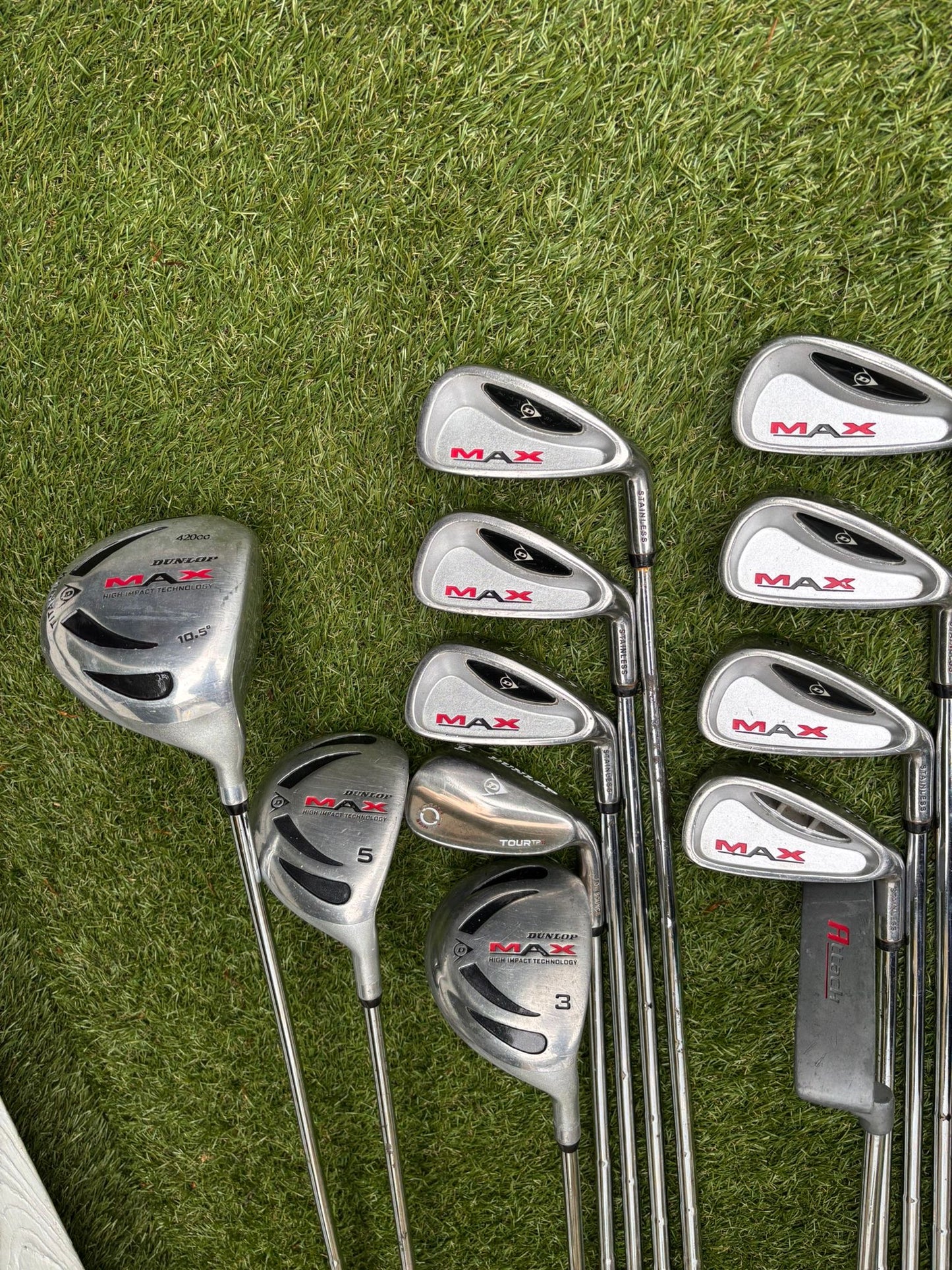 Dunlop MAX Golf Set with Matching Woods, 64° Wedge & Jaxx Stand Bag