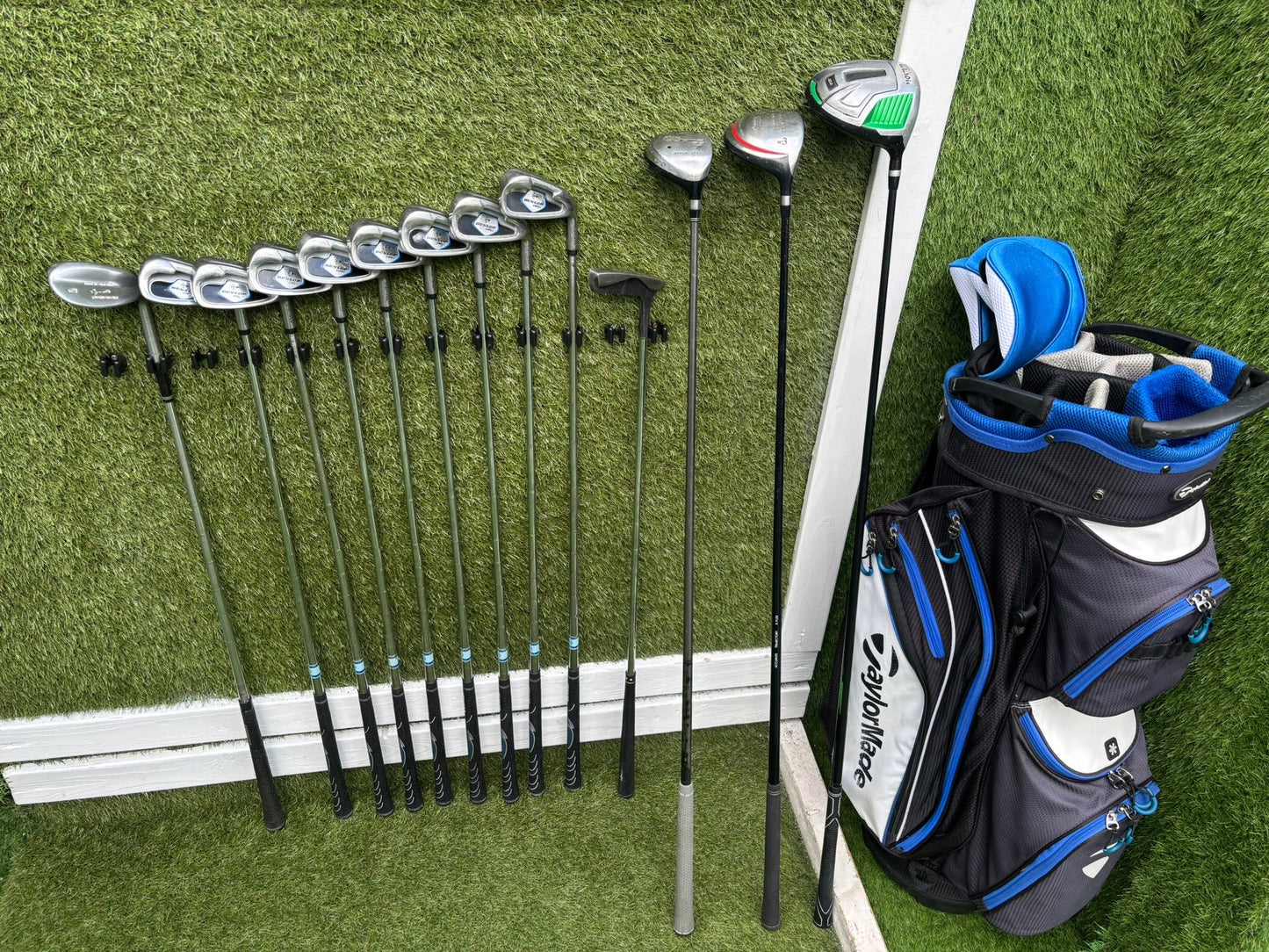 Dunlop Max Irons (3, 5–SW) + Cobra SS Hyper Steel 7 Wood + Driver + TaylorMade Cart Bag Free P&P