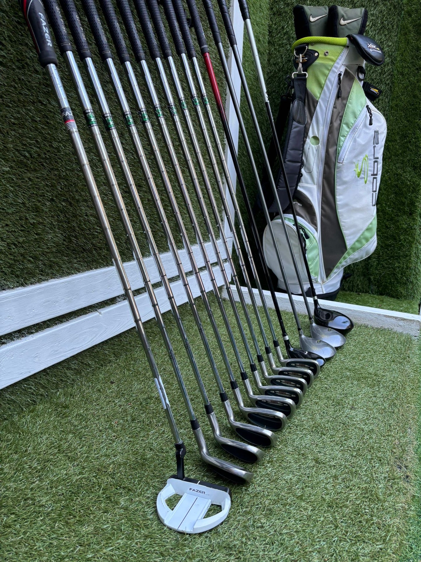 Grand Hawk Professional V16 Complete Golf Set - Free P&P