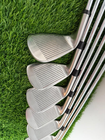 Men’s Right-Handed Dunlop Golf Set – Ideal for Beginners to Mid Handicap Golfers - everything you need