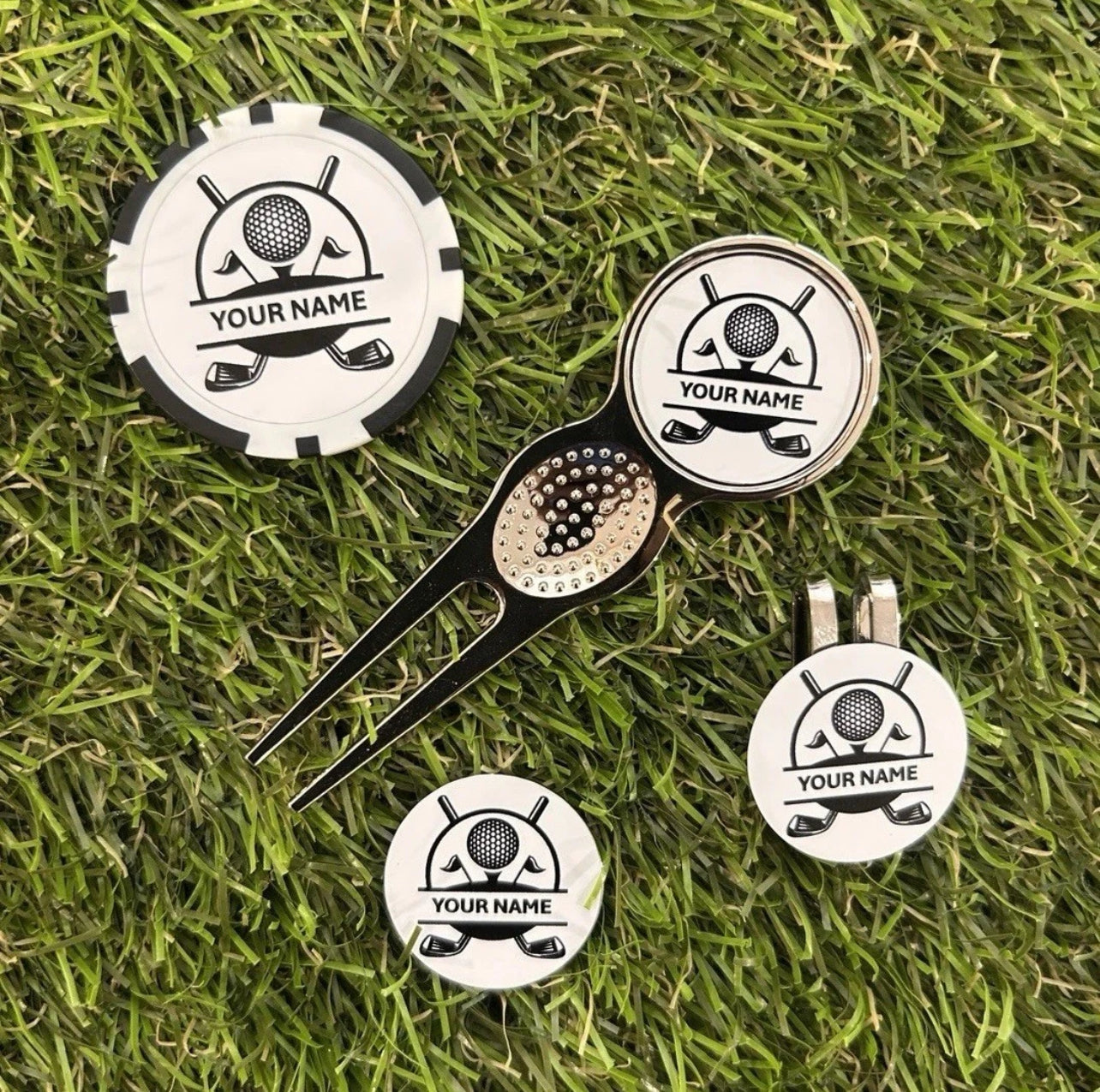 Personalise your combo set and poker chip with any name / nickname