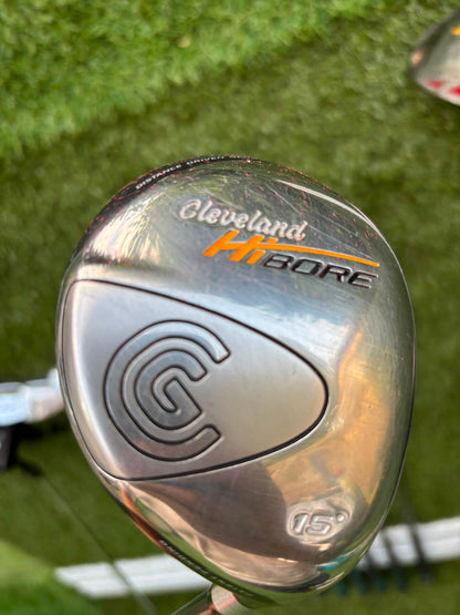 Wilson 3–SW Irons, TaylorMade Driver, Cleveland Fairway, Slazenger Putter & Titleist Cart Bag