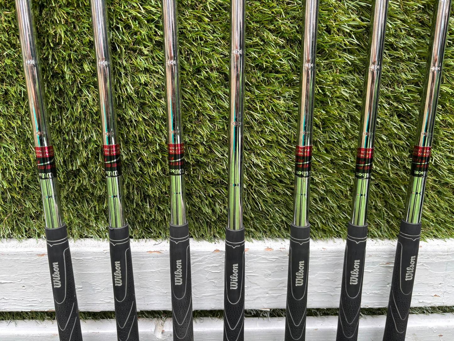 Wilson Deep Red Full Matching Golf Set (5–SW) with Titleist Stand Bag