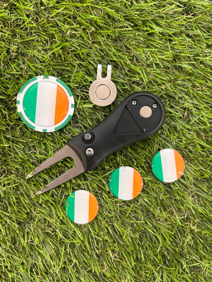 Flags of the World Plastic Pitchfork 3 Flag markers and poker chip