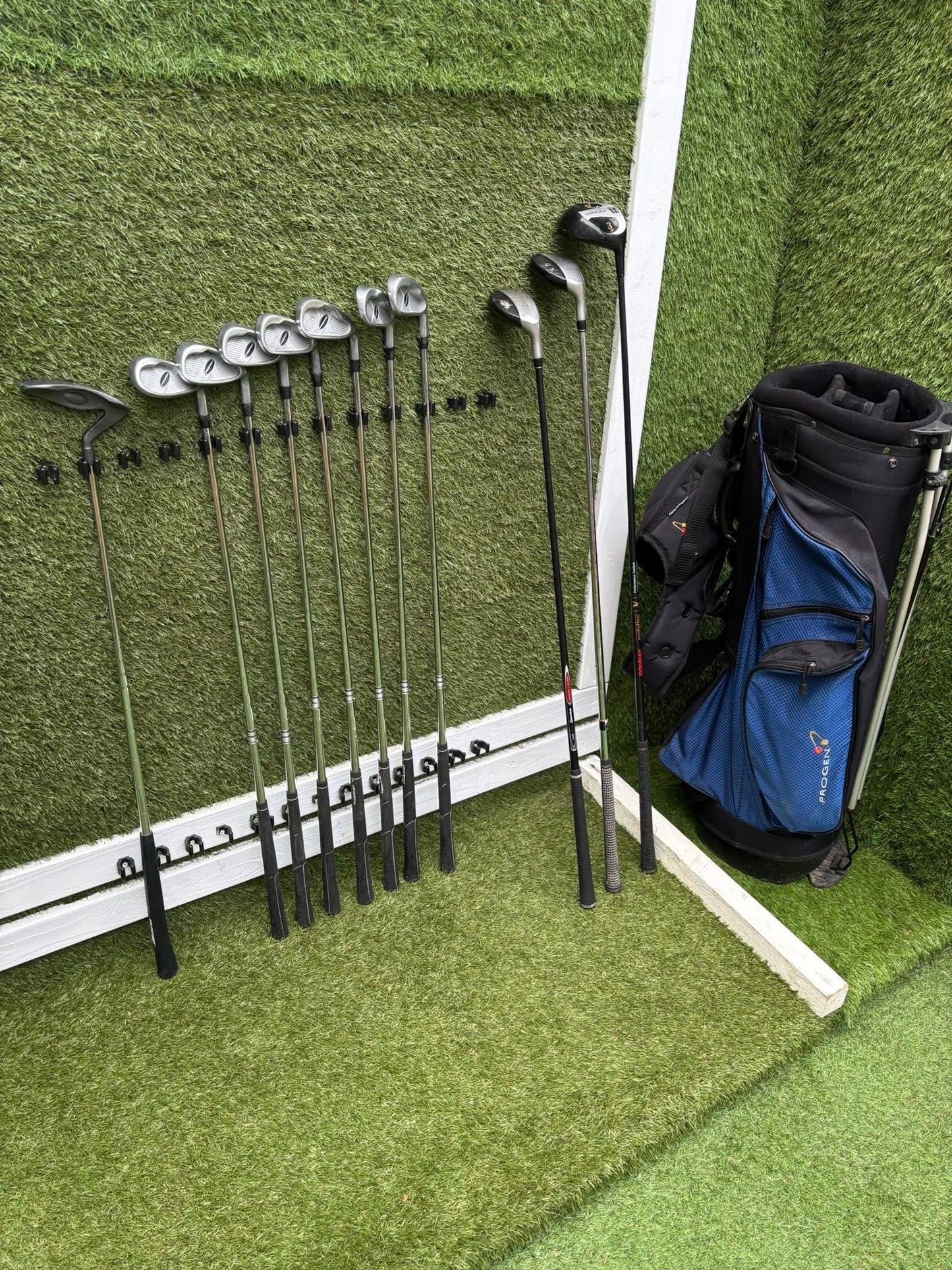 Prosimmon 4–SW Irons + Woods, Hybrid, Mizuno Putter & Stand Bag £110.00 Free Delivery