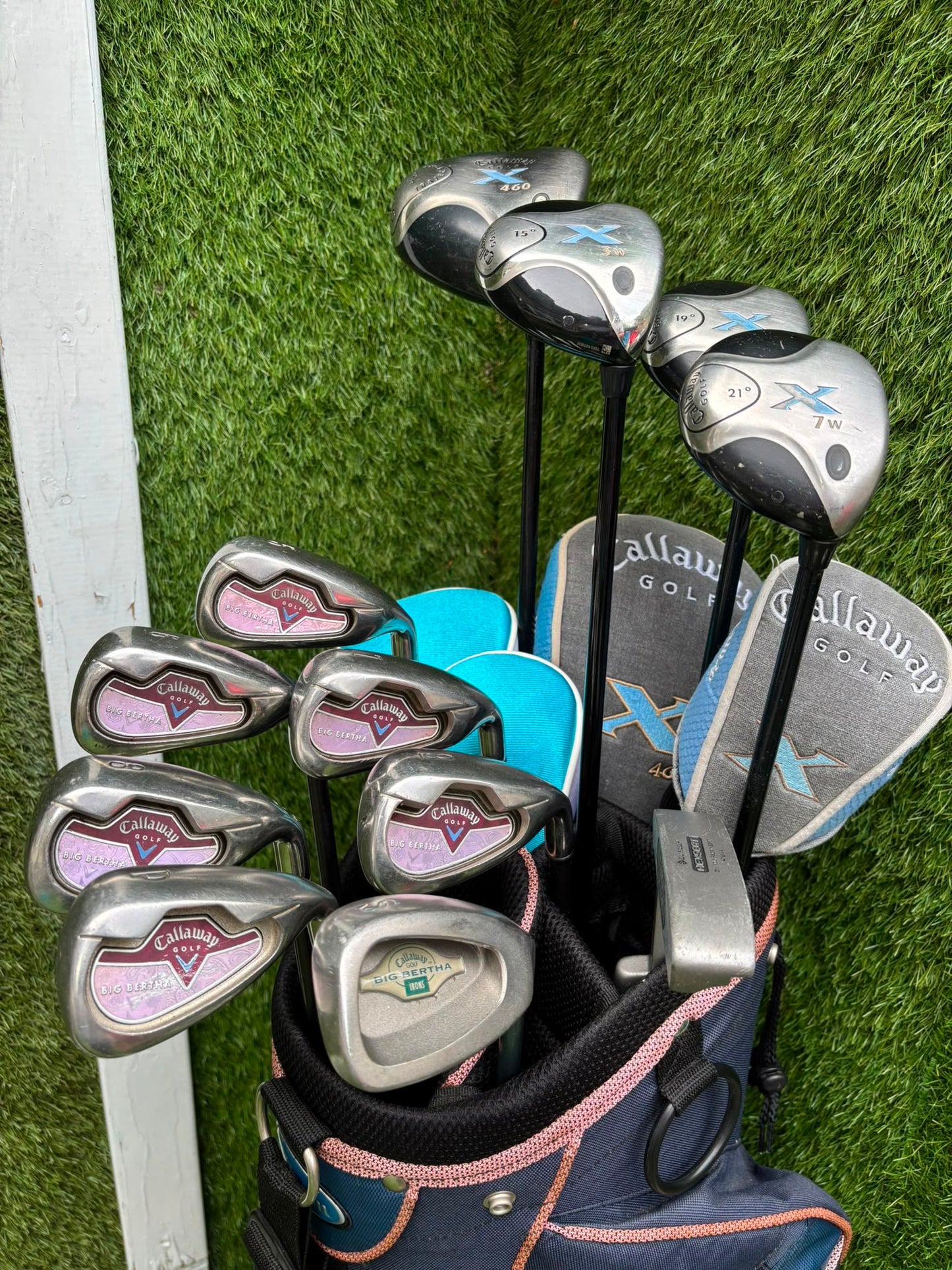 Ladies Golf Set – Callaway Big Bertha Irons, Callaway X Woods (Driver, 3, 5 & 7), HEXSERT HM-1 Putter & Cart Bag