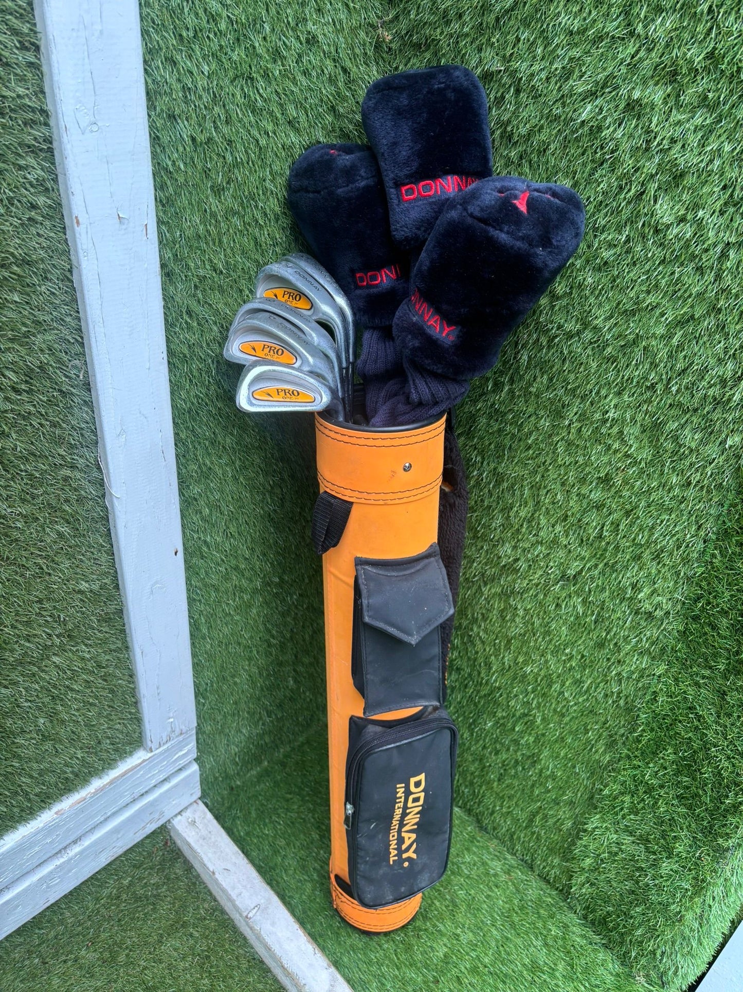 Donnay Pro One Junior Golf Set with Matching Woods, Bag & Headcovers