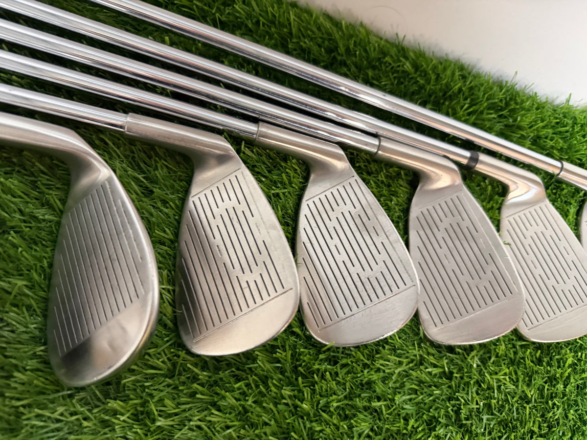 Men’s Right-Handed John Letters Golf Set – Ideal for Beginners