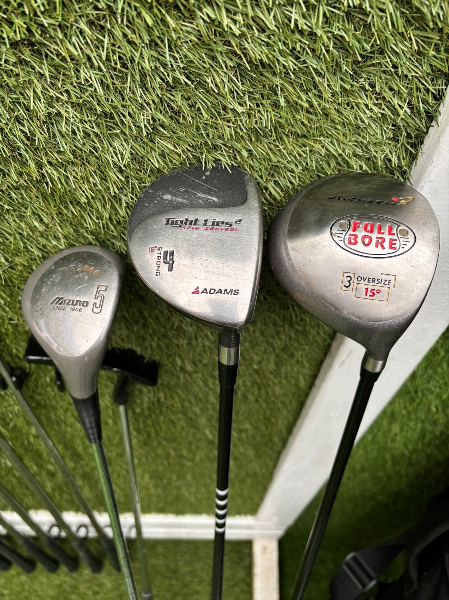 Starter Set – Spalding Pro Flite Gold 3–SW + Woods + Bag (13 Clubs) £95.00 Delivered