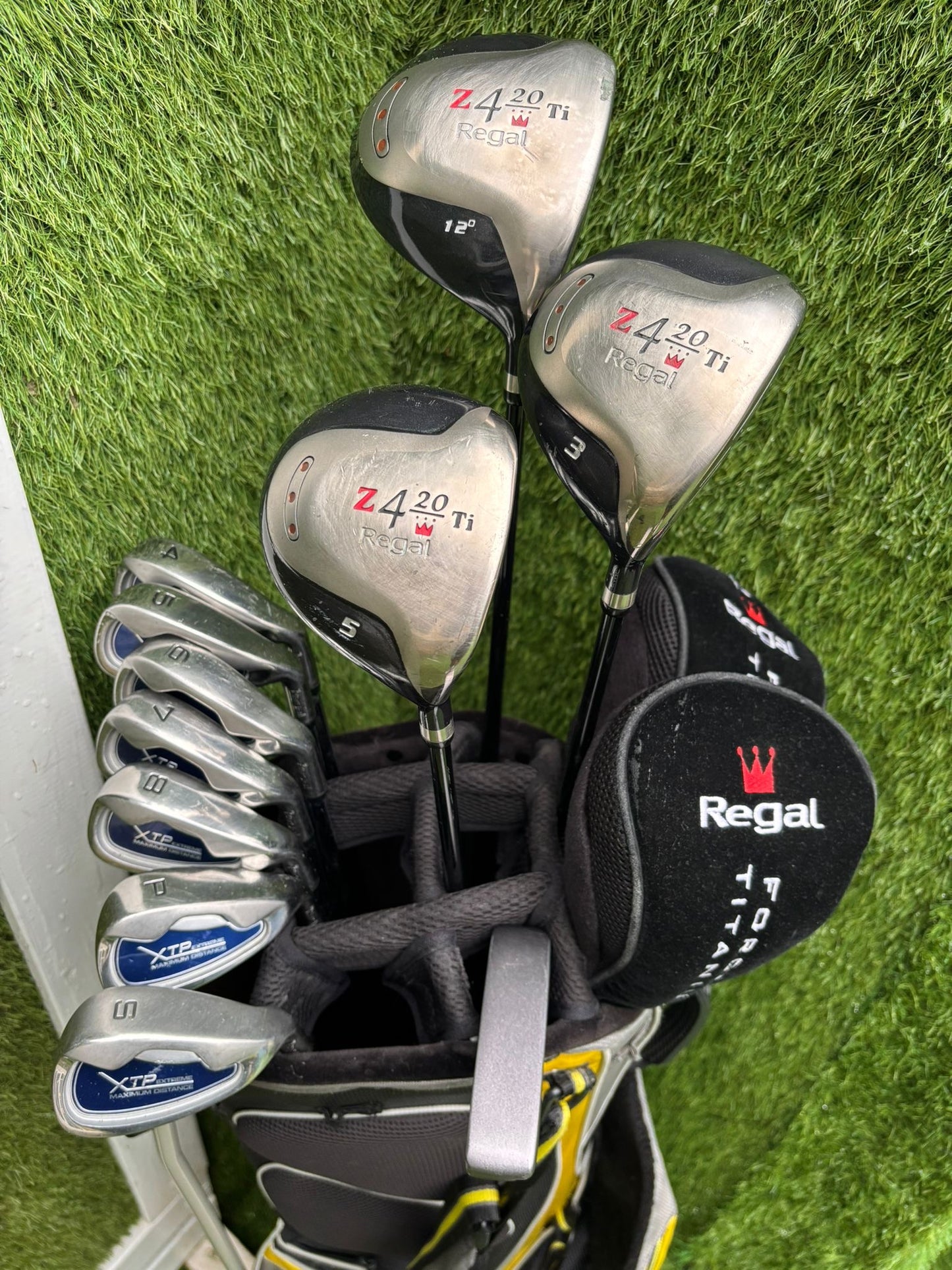 Regal Z4 Titanium Woods + XTP Irons + Nike Stand Bag – 11-Club Golf Set