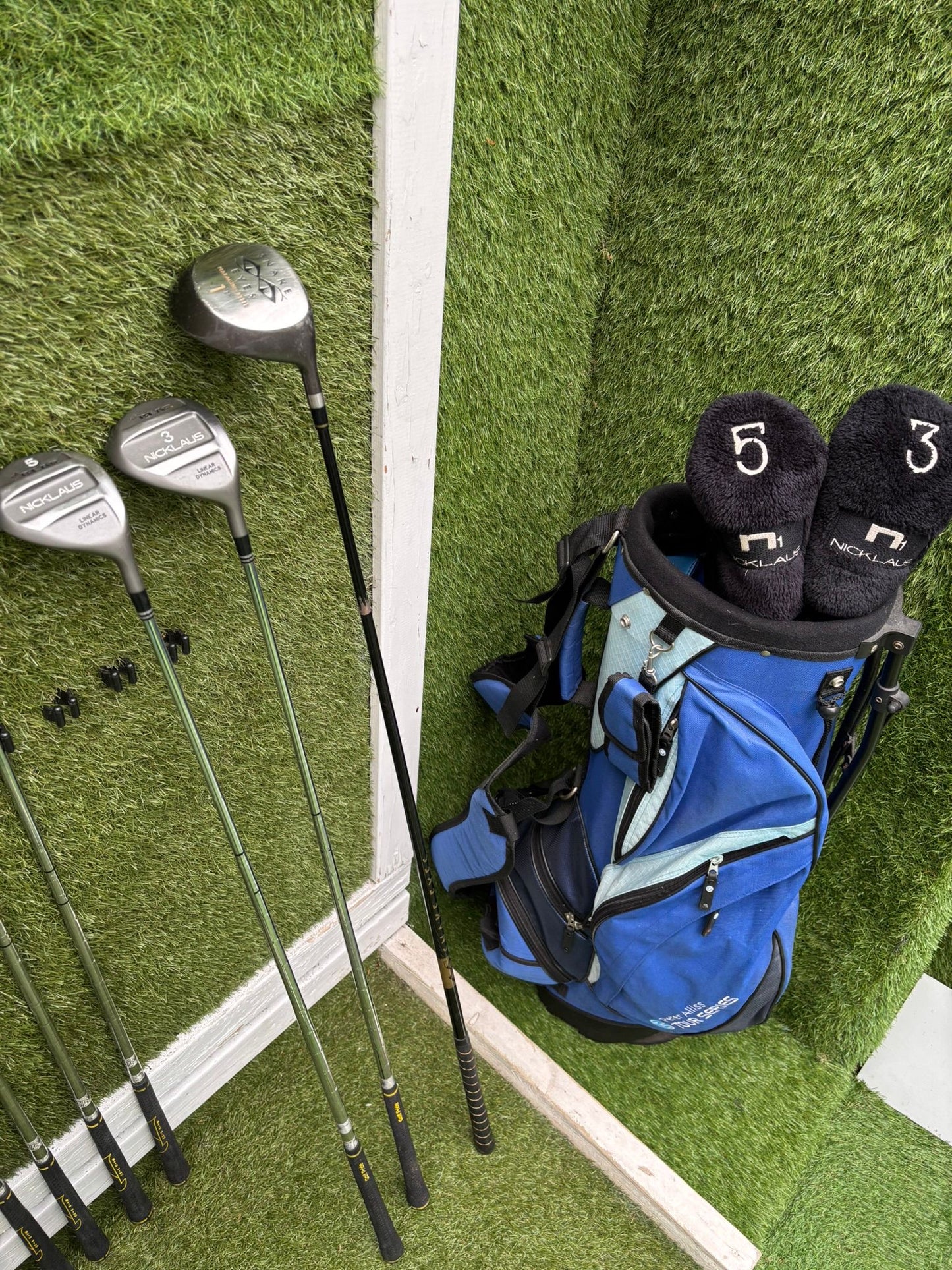 Nicklaus Linear Dynamics Golf Set with Snake Eyes Maraging Steel Driver, Matching Woods & Stand Bag