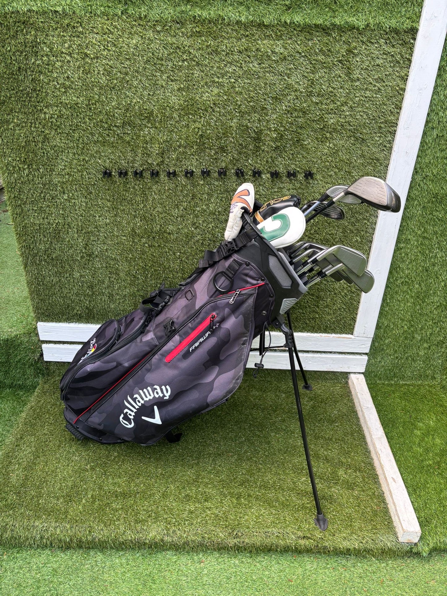 Titleist DTR Oversize Irons, PING G2 Fairway Wood & Callaway Stand Bag Golf Set