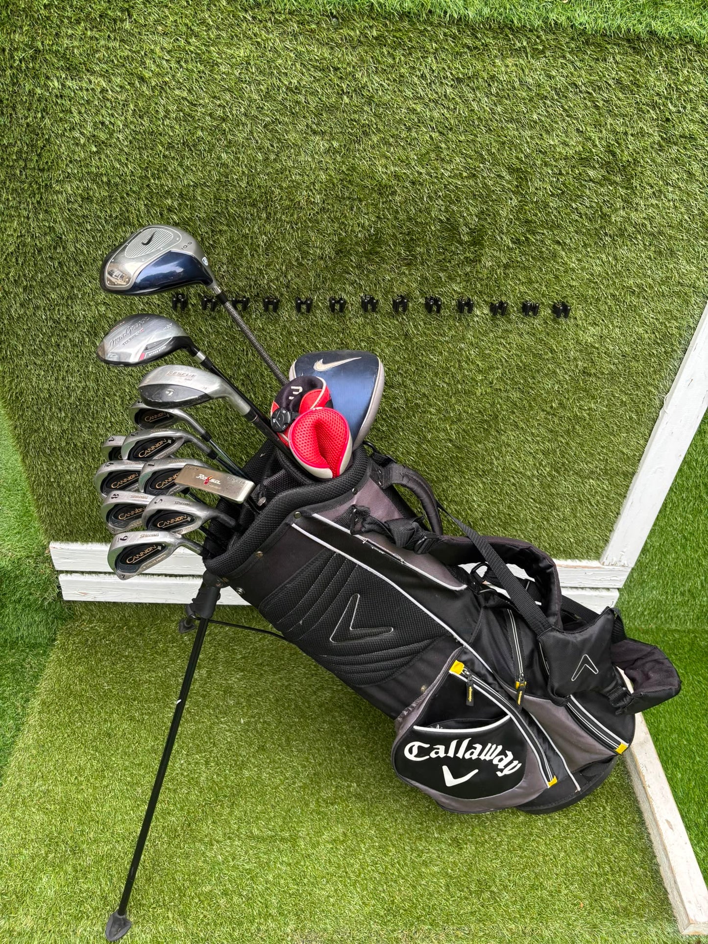 Nike Ignite Dymo² Driver, Spalding Cannon Irons (3–9, SW), TaylorMade Rescue & Rossa Putter | Callaway Stand Bag