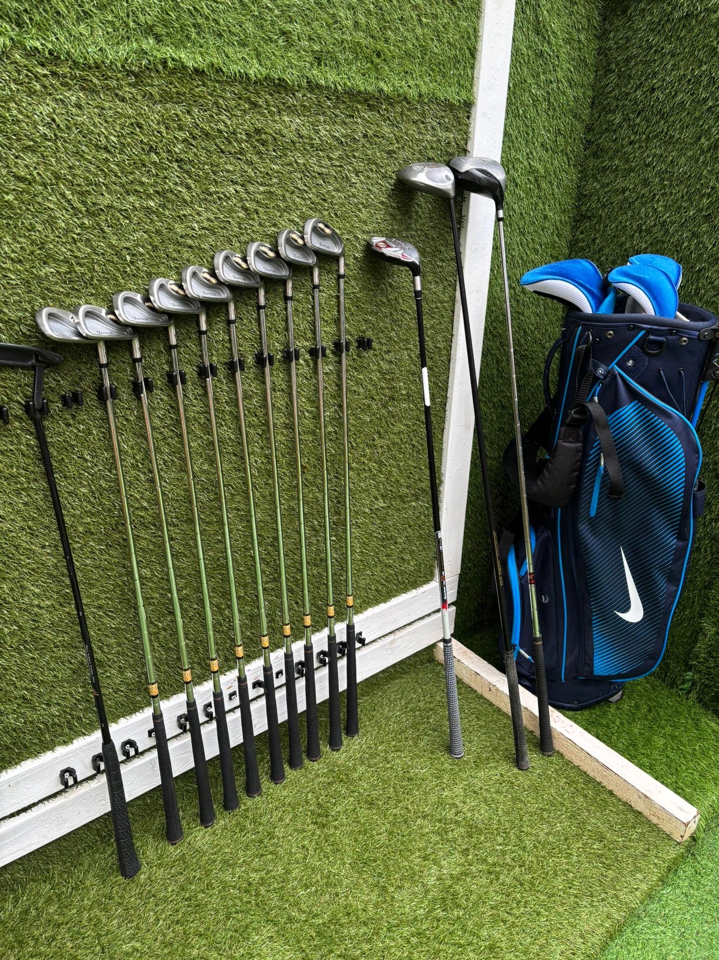 Callaway War Bird Driver + TaylorMade Burner Rescue + Full Iron Set + Nike Stand Bag (14 Clubs) £194.00 Delivered