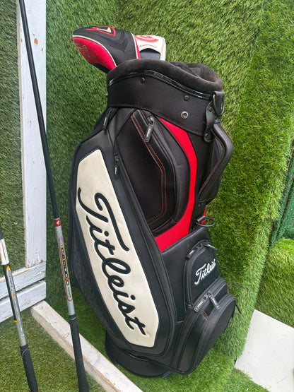 Wilson 3–SW Irons, TaylorMade Driver, Cleveland Fairway, Slazenger Putter & Titleist Cart Bag