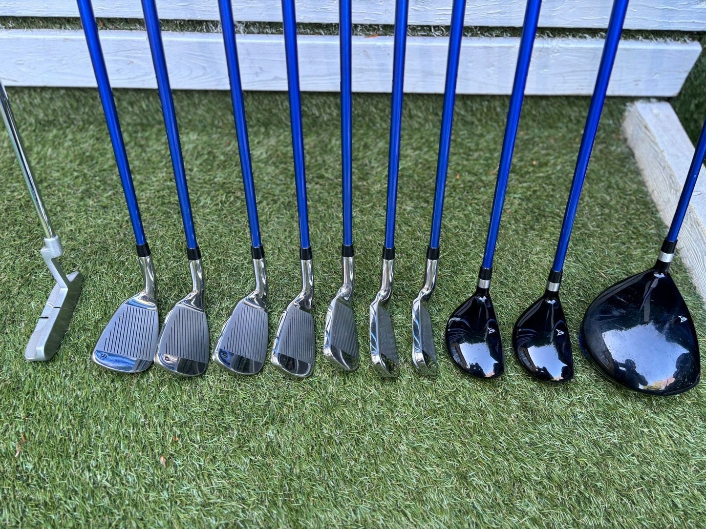 Ladies Falcon Graphite Golf Club Set with Cart Bag