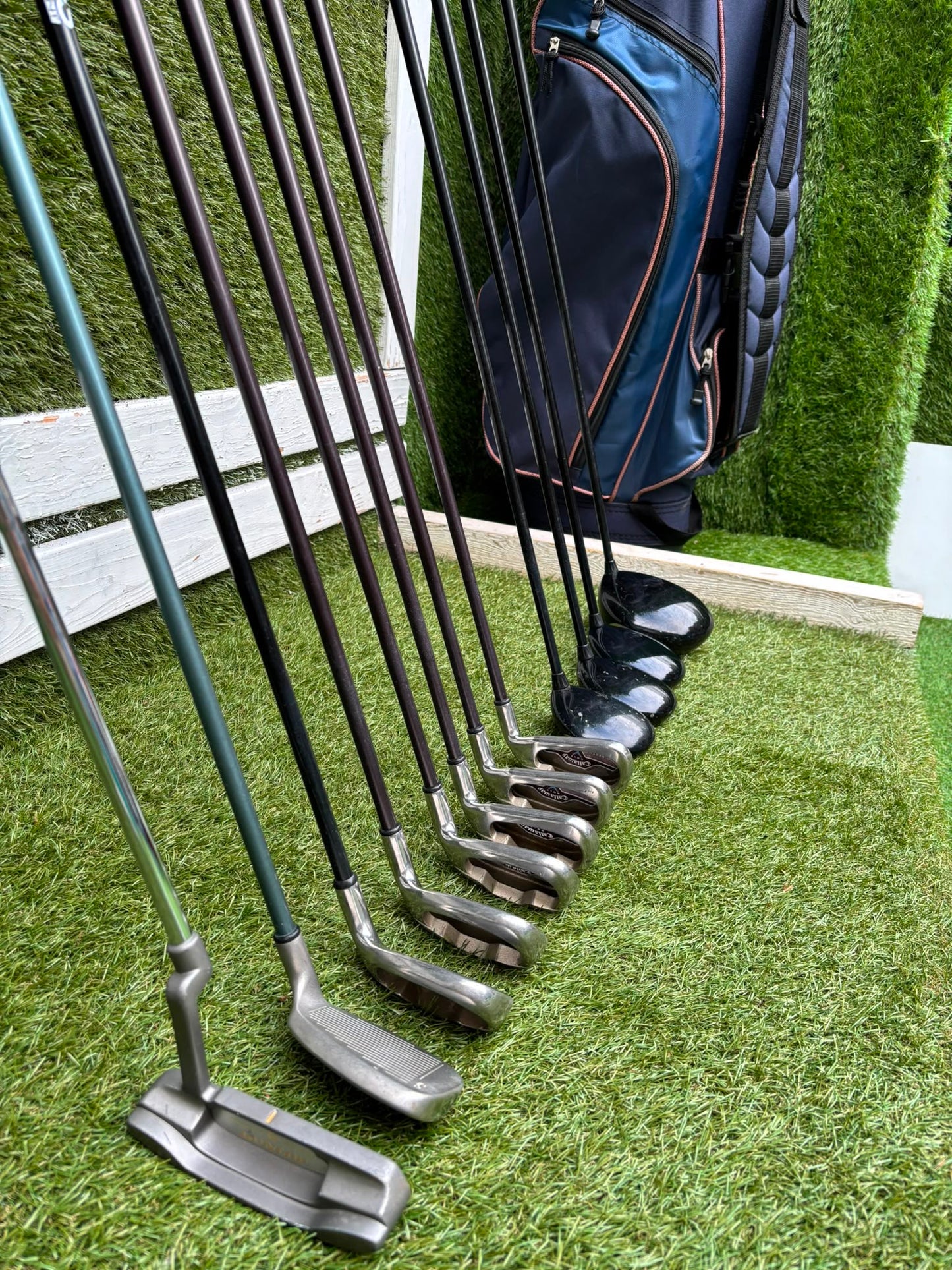 Ladies Golf Set – Callaway Big Bertha Irons, Callaway X Woods (Driver, 3, 5 & 7), HEXSERT HM-1 Putter & Cart Bag