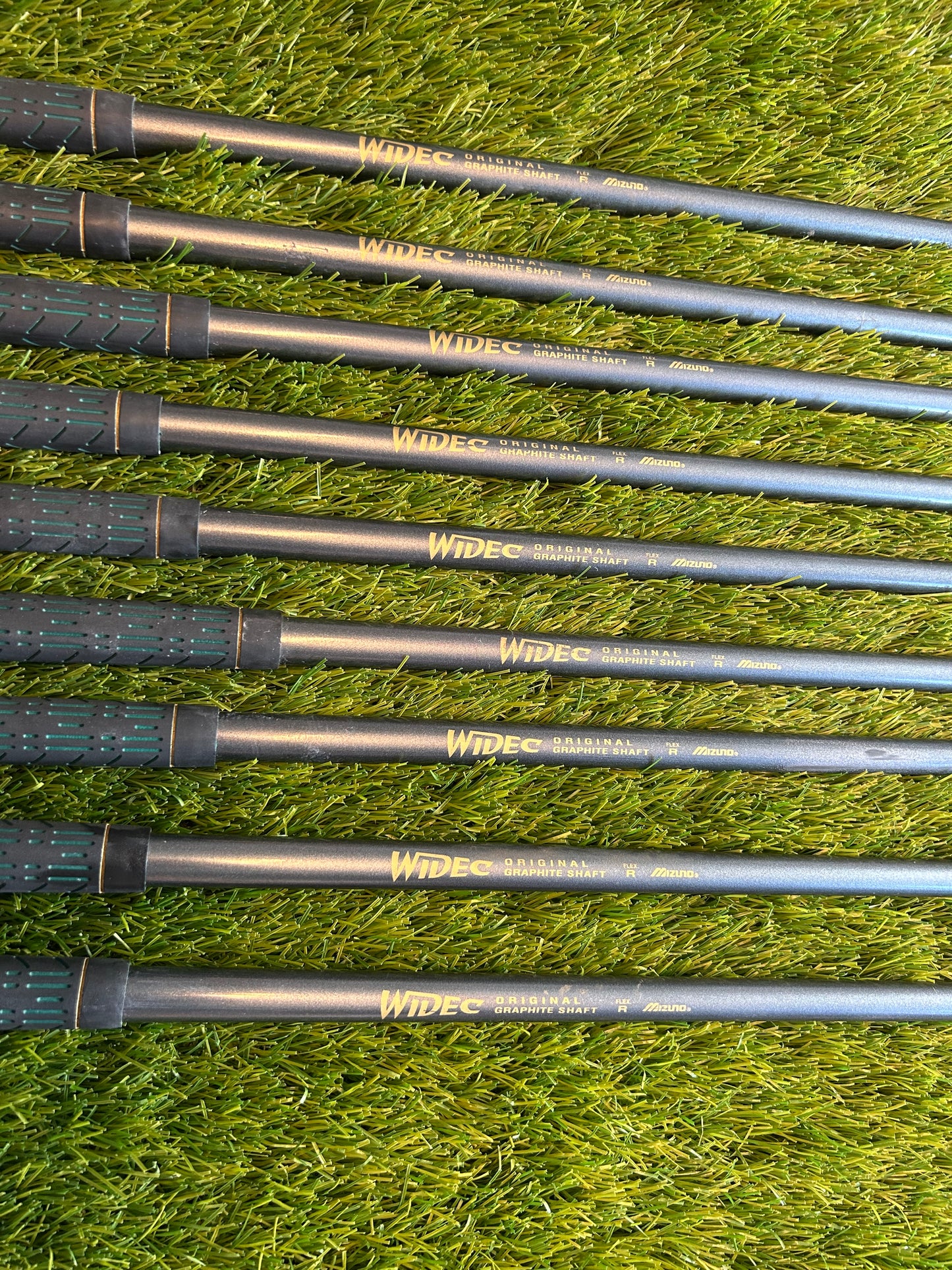 Mizuno Widec 3-PW+SW Graphite Regular Flex Shaft Right Handed - Free P&P