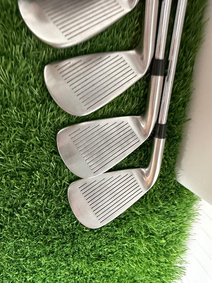 Men’s Right-Handed Dunlop Golf Set – Ideal for Beginners to Mid Handicap Golfers - everything you need