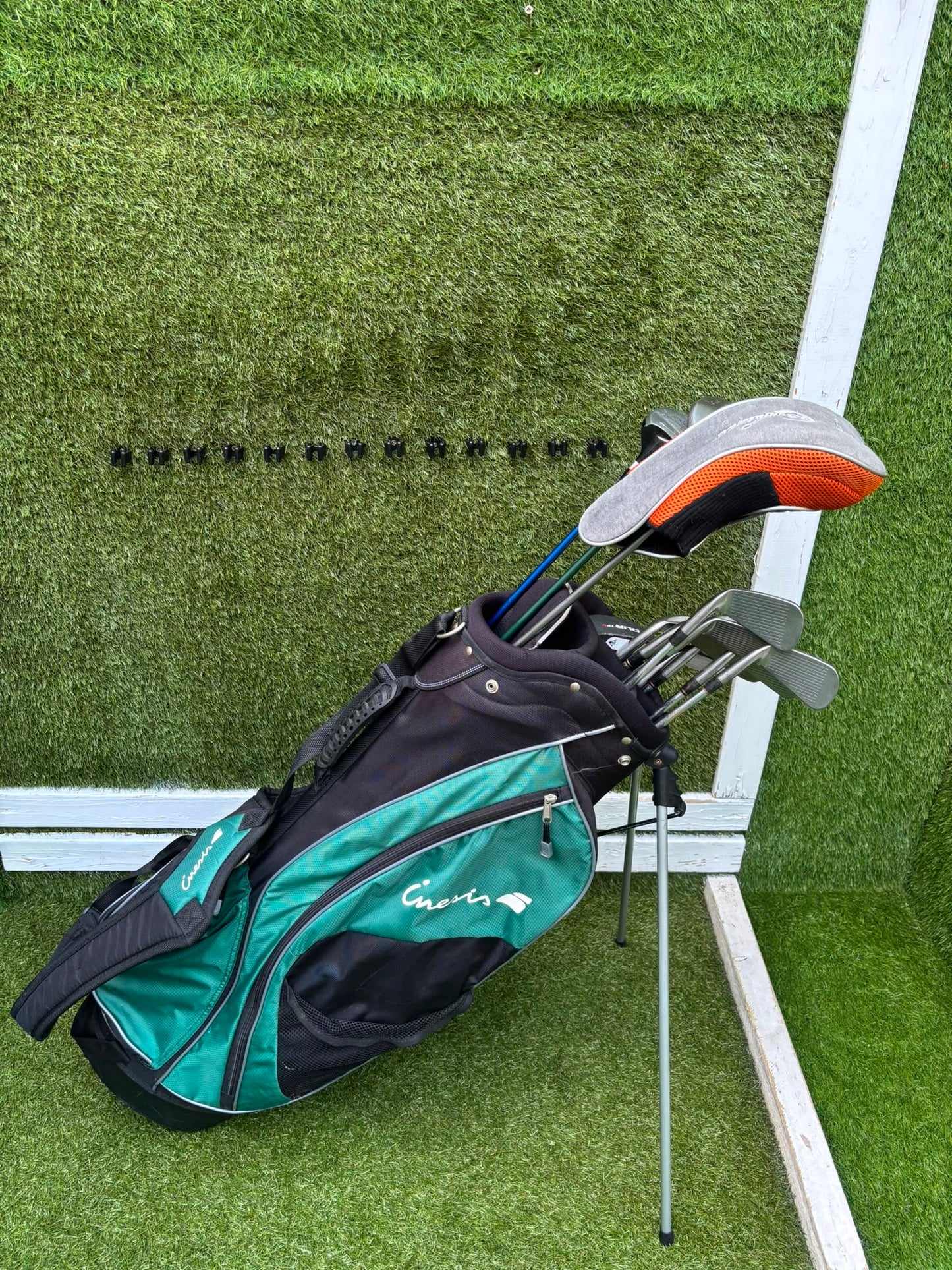 Titleist DCI Irons, Titleist DCI Sand Wedge, Confidence Woods & Inesis Stand Bag