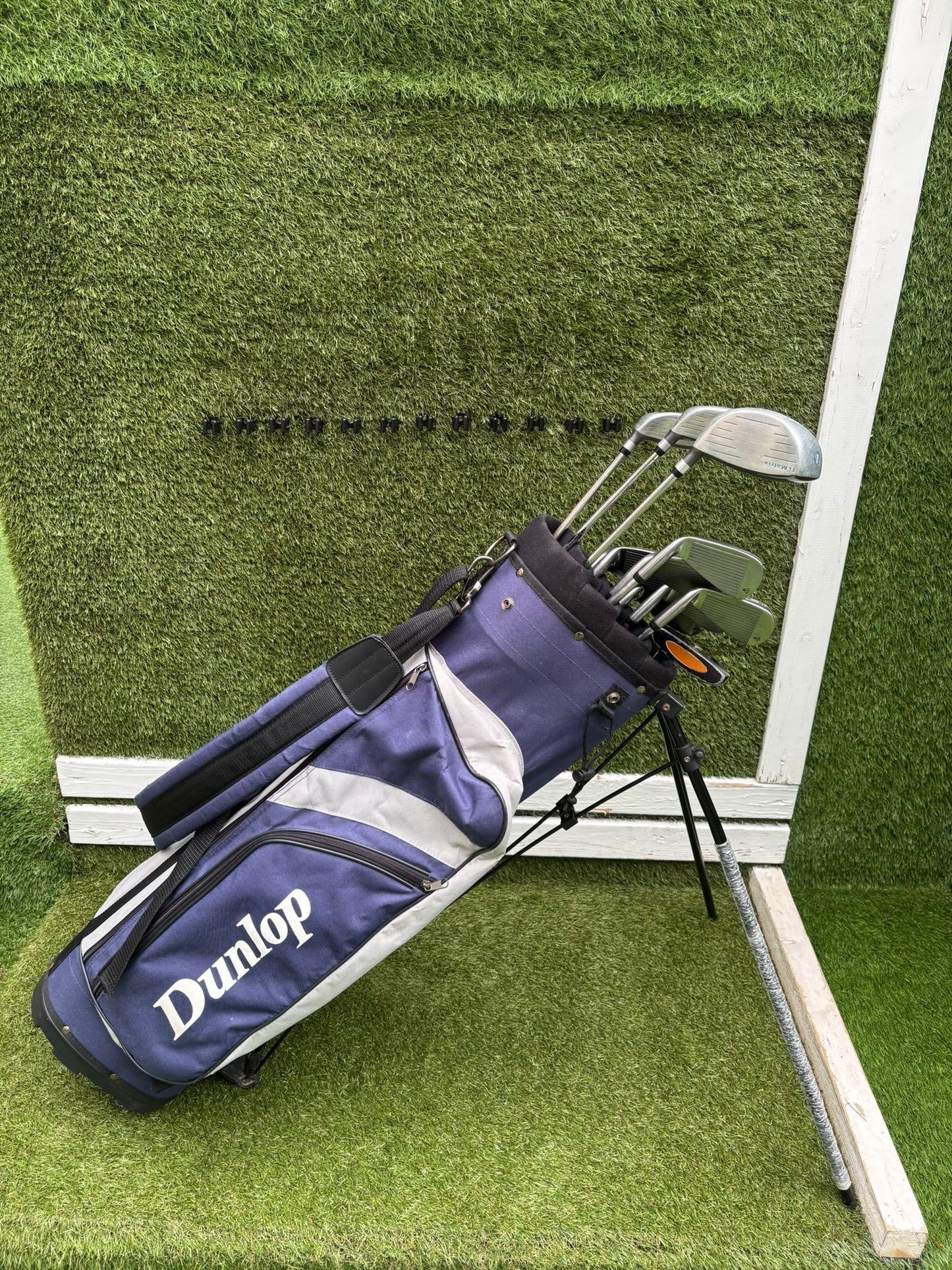 Dunlop MPX Golf Set with Matching MX II Woods, Confidence HC7 Putter & Dunlop Stand Bag