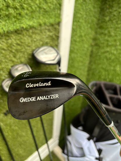 Inesis 100 Golf Set with Matching Woods, Cleveland 56° Wedge & Inesis Light Stand Bag