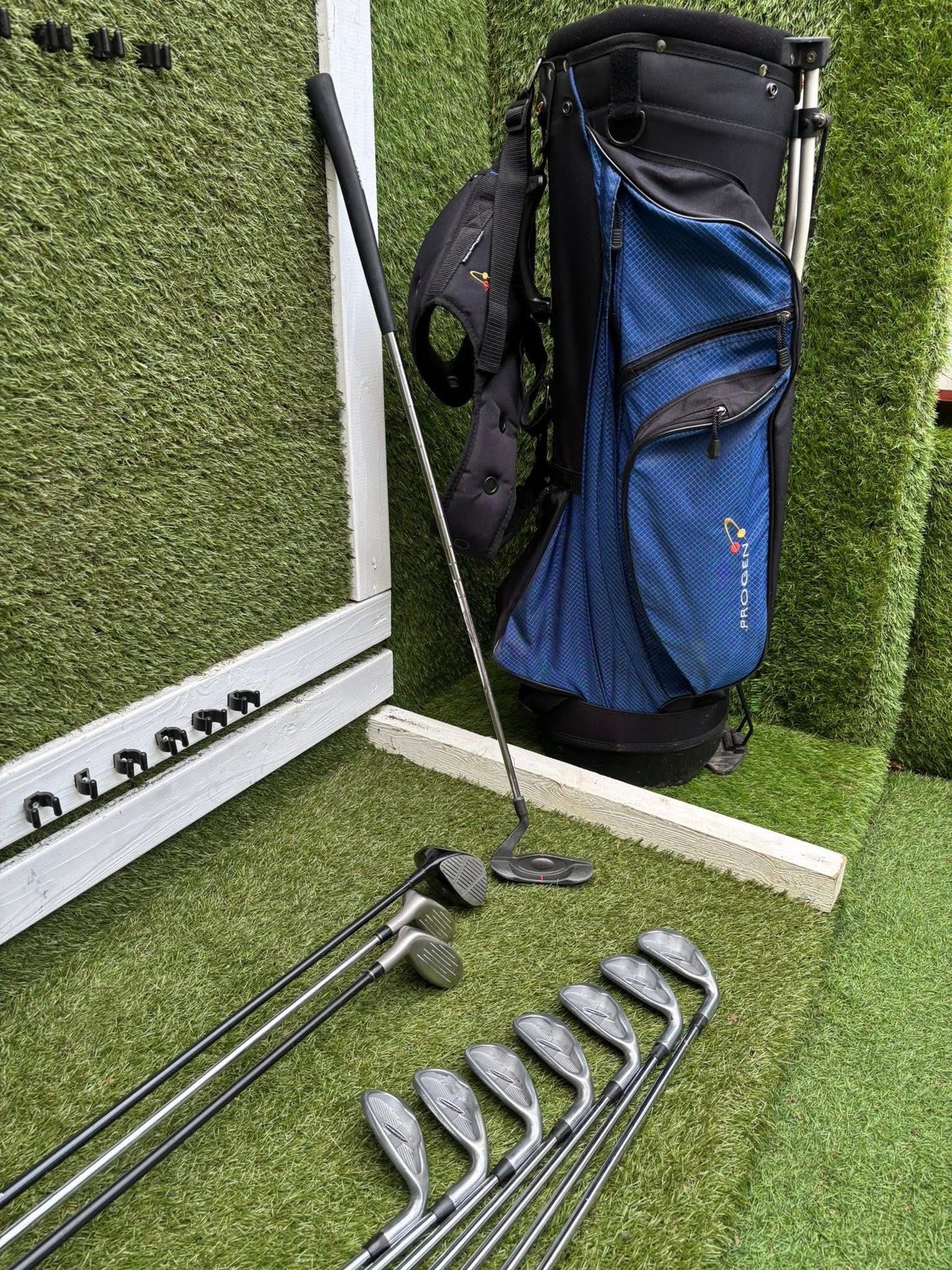 Prosimmon 4–SW Irons + Woods, Hybrid, Mizuno Putter & Stand Bag £110.00 Free Delivery