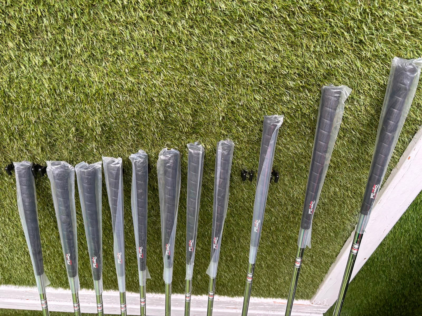 Unused and Boxed Dyna-Tech “Tech Force” Full Golf Set (5–SW) + Driver, 3 Wood, Hybrid + Bag