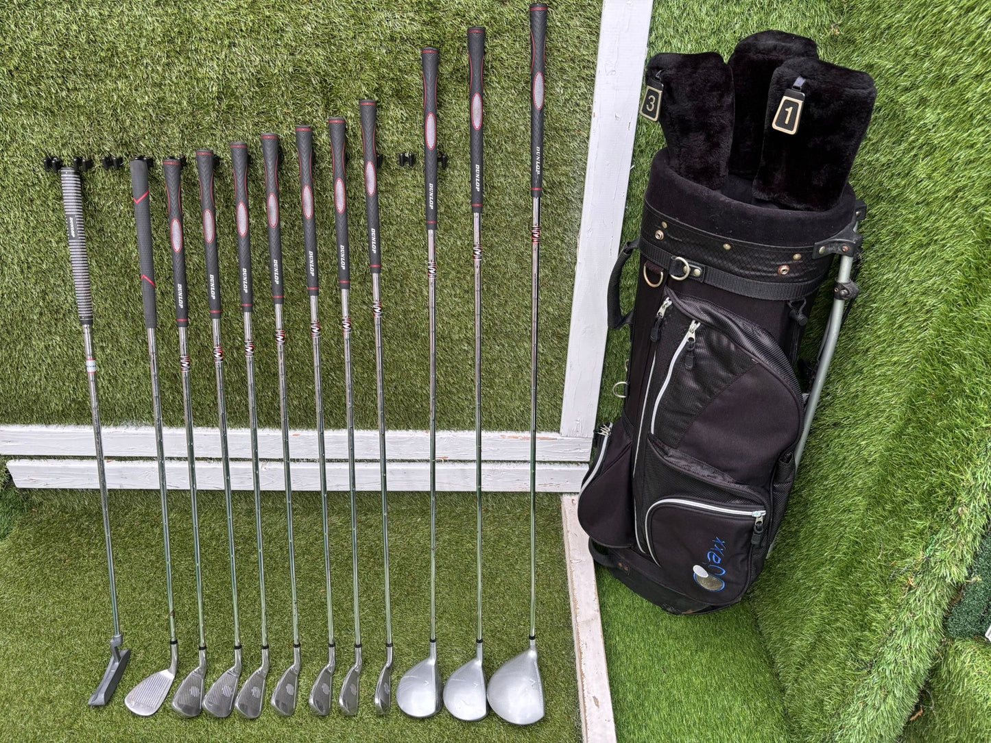 Dunlop MAX Golf Set with Matching Woods, 64° Wedge & Jaxx Stand Bag