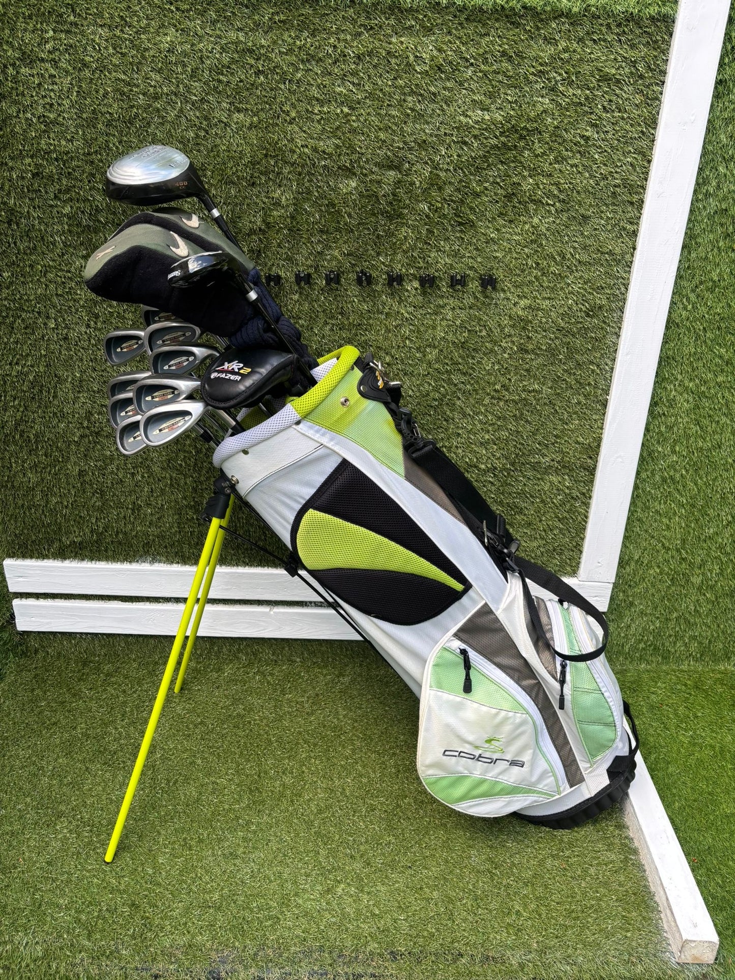 Grand Hawk Professional V16 Complete Golf Set - Free P&P