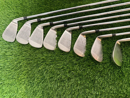 Men’s Left-Handed Wilson Golf Set – Beginners to Mid Handicap Golfers. Everything you need!
