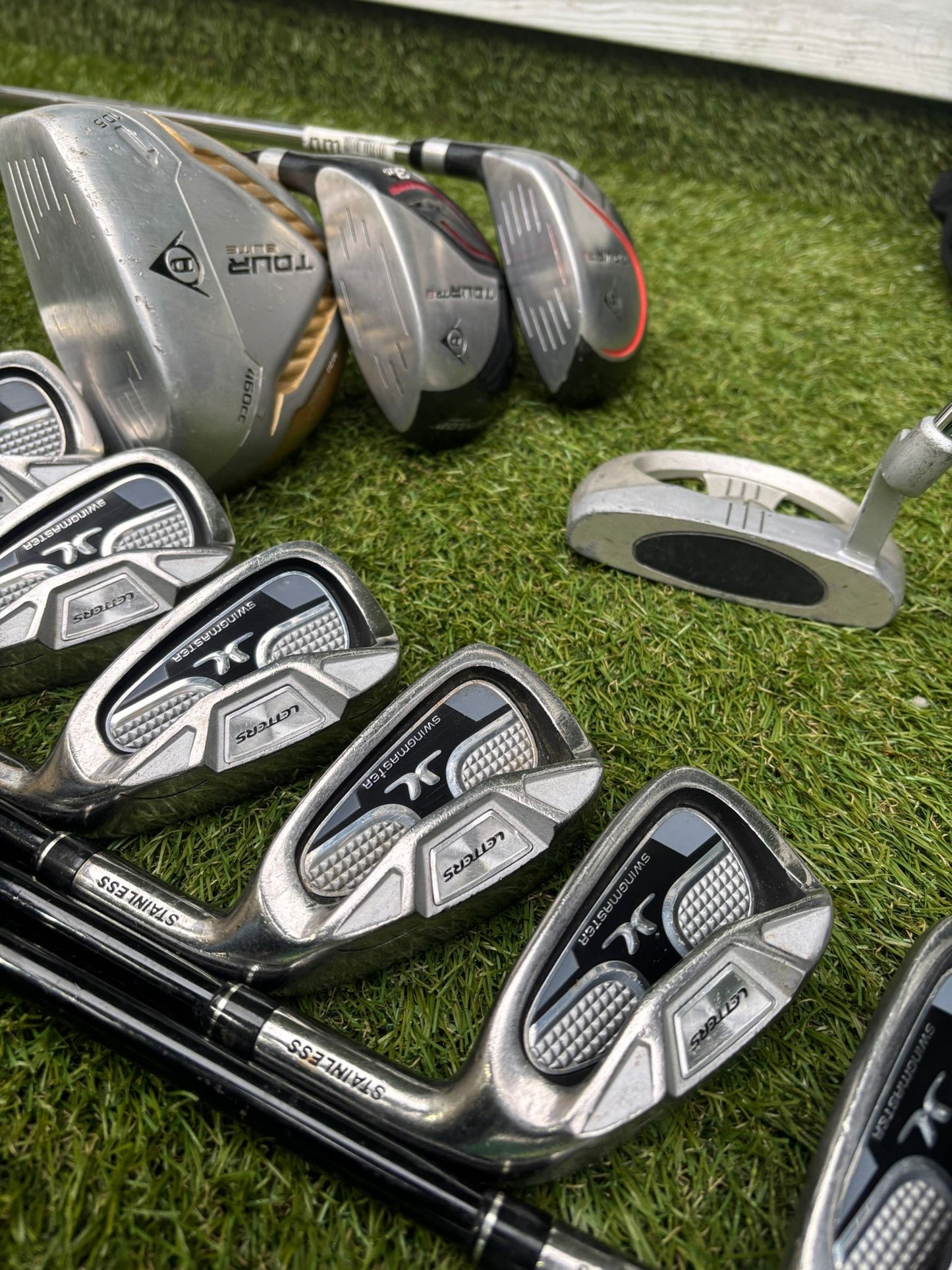 John Letters Swingmaster Irons + Dunlop Tour Woods + Hippo Putter + Dunlop Cart Bag – 11 Clubs