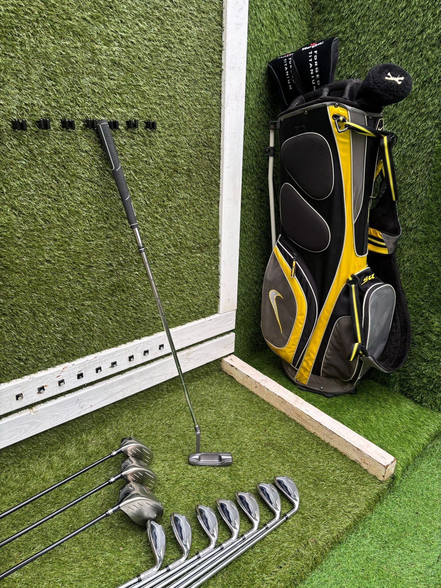 Regal Z4 Titanium Woods + XTP Irons + Nike Stand Bag – 11-Club Golf Set