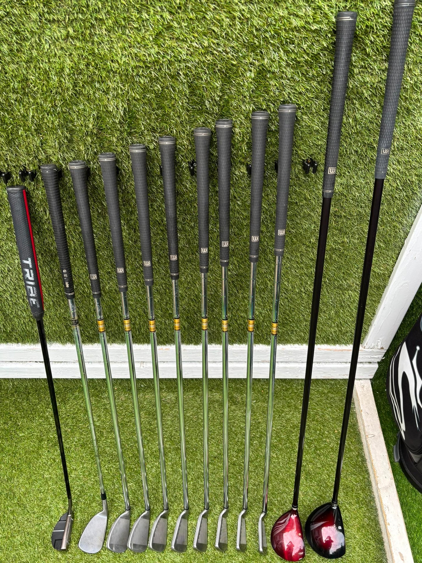 Wilson FatShaft Irons, Wilson Deep Red Driver, Wilson Deep Red 1 Wood, Benross MDX Tribe Putter & Cobra Cart Bag