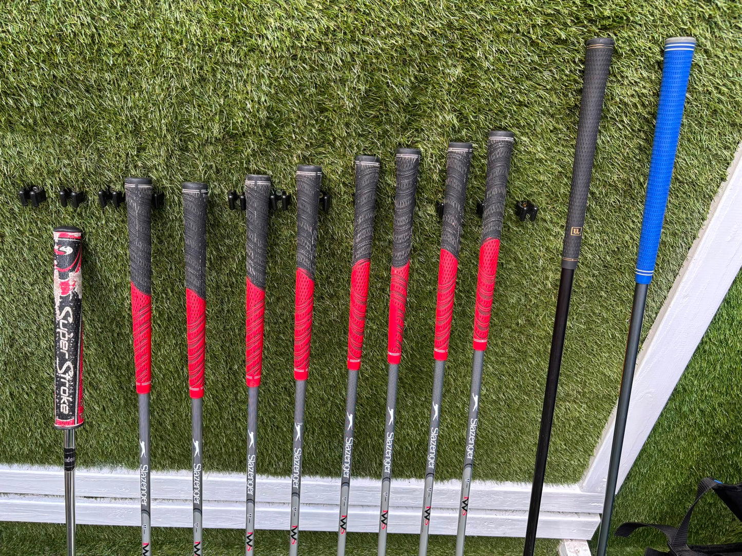 Slazenger Iron-Woods, Nike Driver, Wilson Fairway Wood, Voodoo Daddy Putter & Stand Bag
