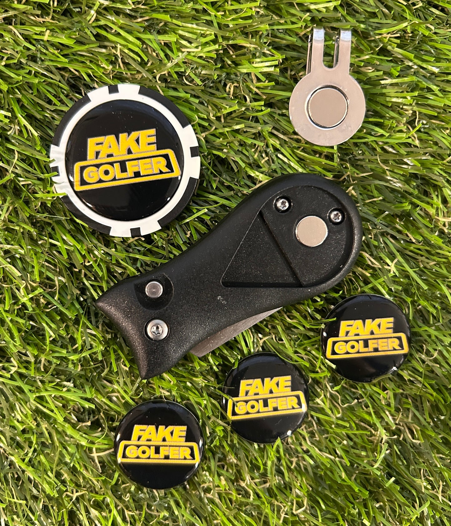 New Zealand Golf plastic Pitchfork Magnetic Hat Clip With 3 Markers And Poker chip