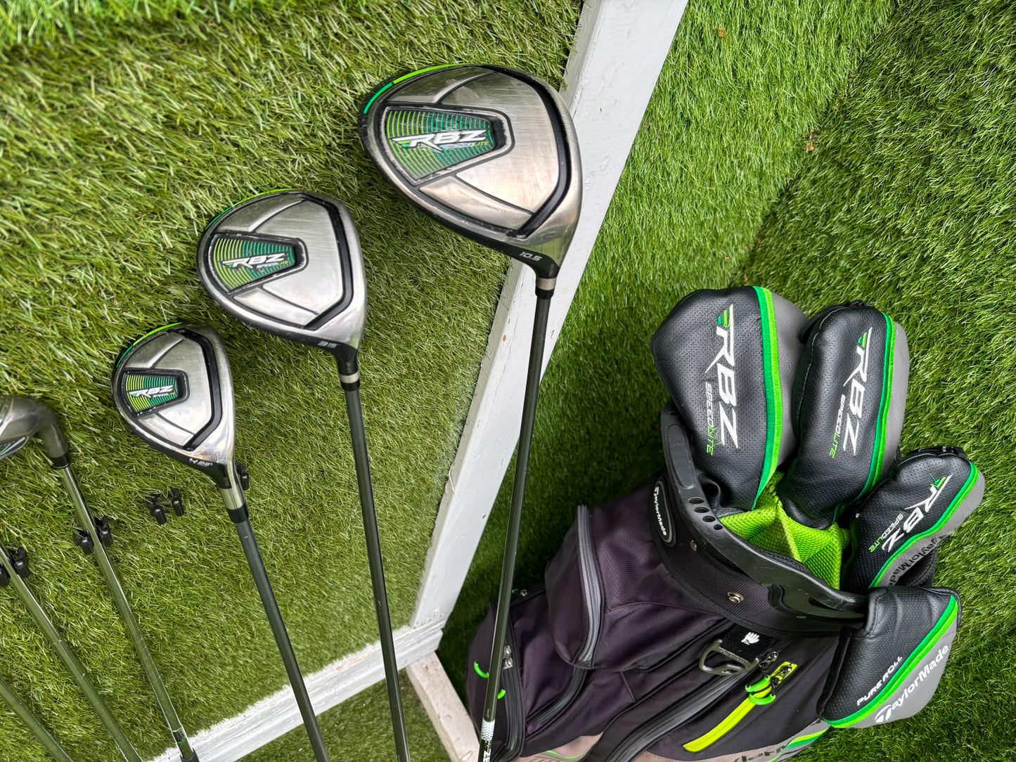 TaylorMade RBZ SpeedLite Complete Golf Set, Matching Woods, Irons & Cart Bag