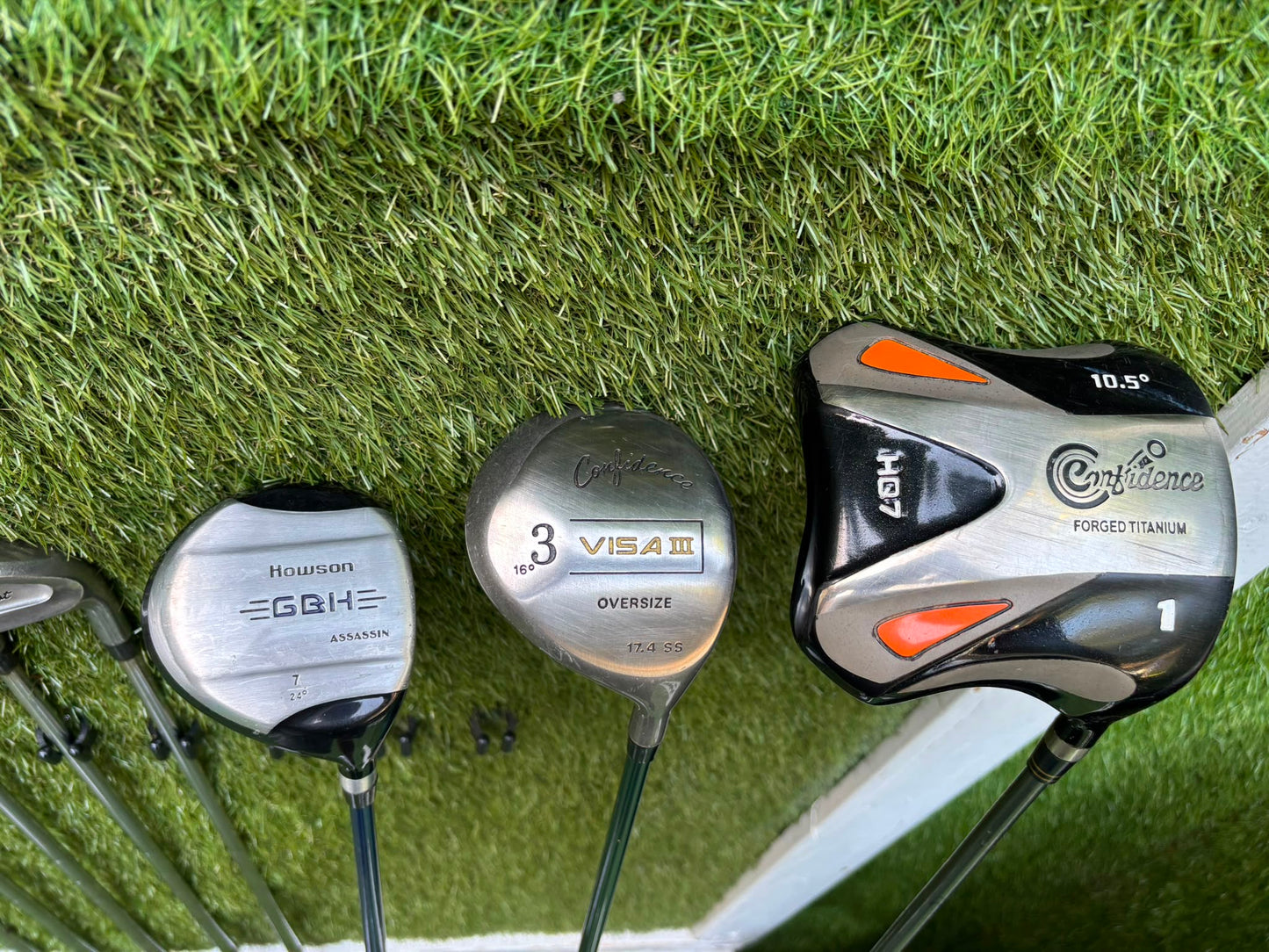 Titleist DCI Irons, Titleist DCI Sand Wedge, Confidence Woods & Inesis Stand Bag