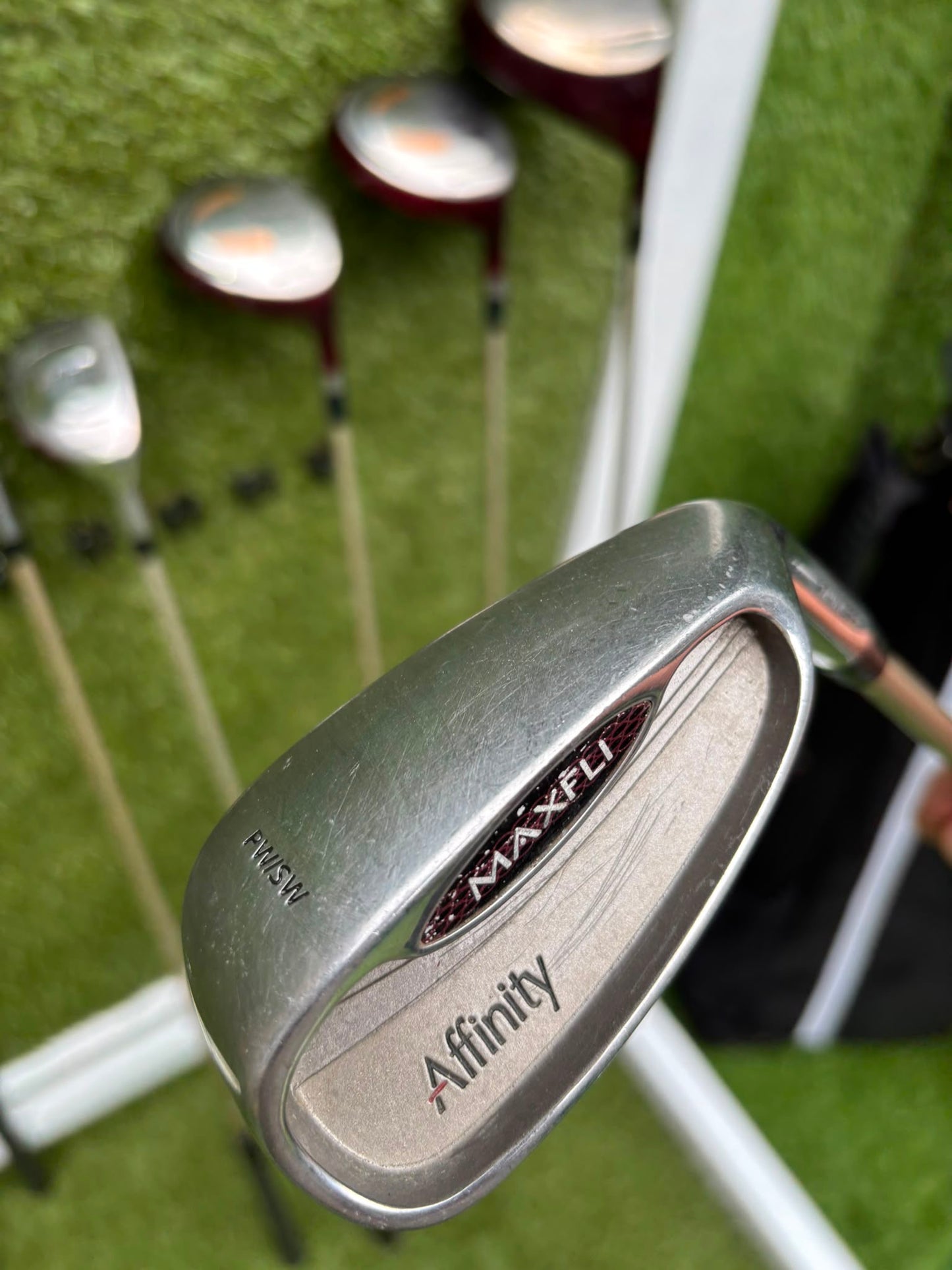 Maxfli Affinity Ladies Golf Package, Howson Blade Putter & Skymax Stand Bag